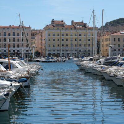 Agence web Marseille Vieux-Port : créer son site internet près du 1er et 2e
